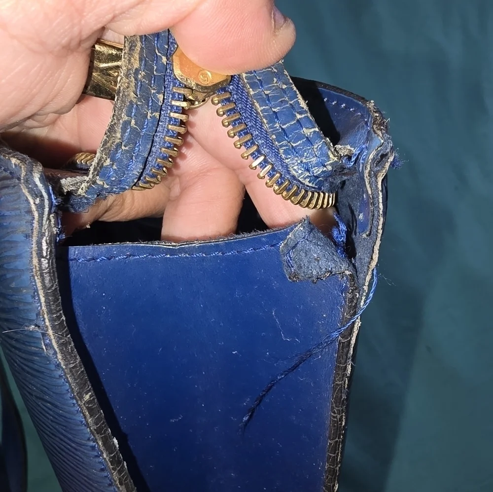 Louis Vuitton Blue Epi PM Leather Tote